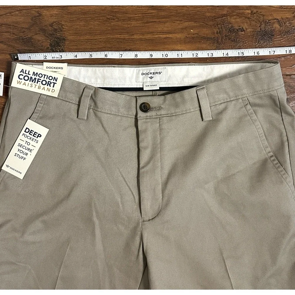 NWT Dockers Easy Khaki Slim Tapered Fit Pants 34x32